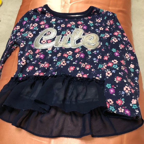 2 toddler clothes - Picture 5 of 8